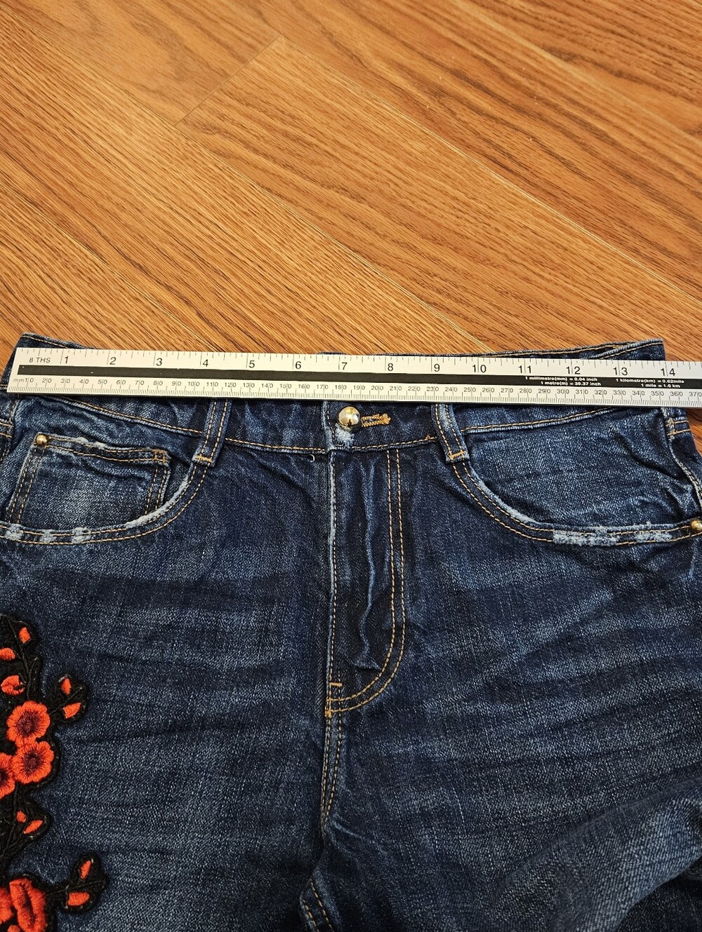 Jeans - Picture 5 of 11
